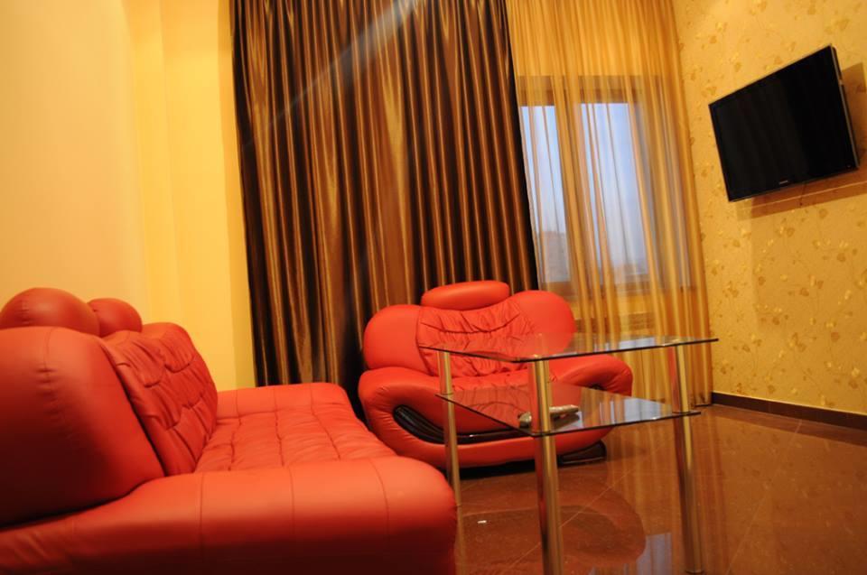 Hotel Apollon エレバン エクステリア 写真